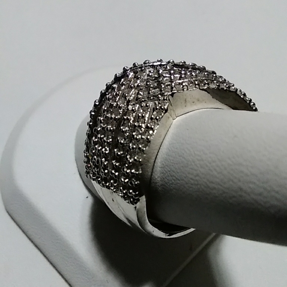 Diamond Ring - Picture 3 of 9